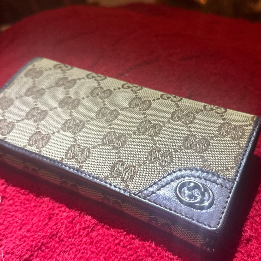Gucci wallet